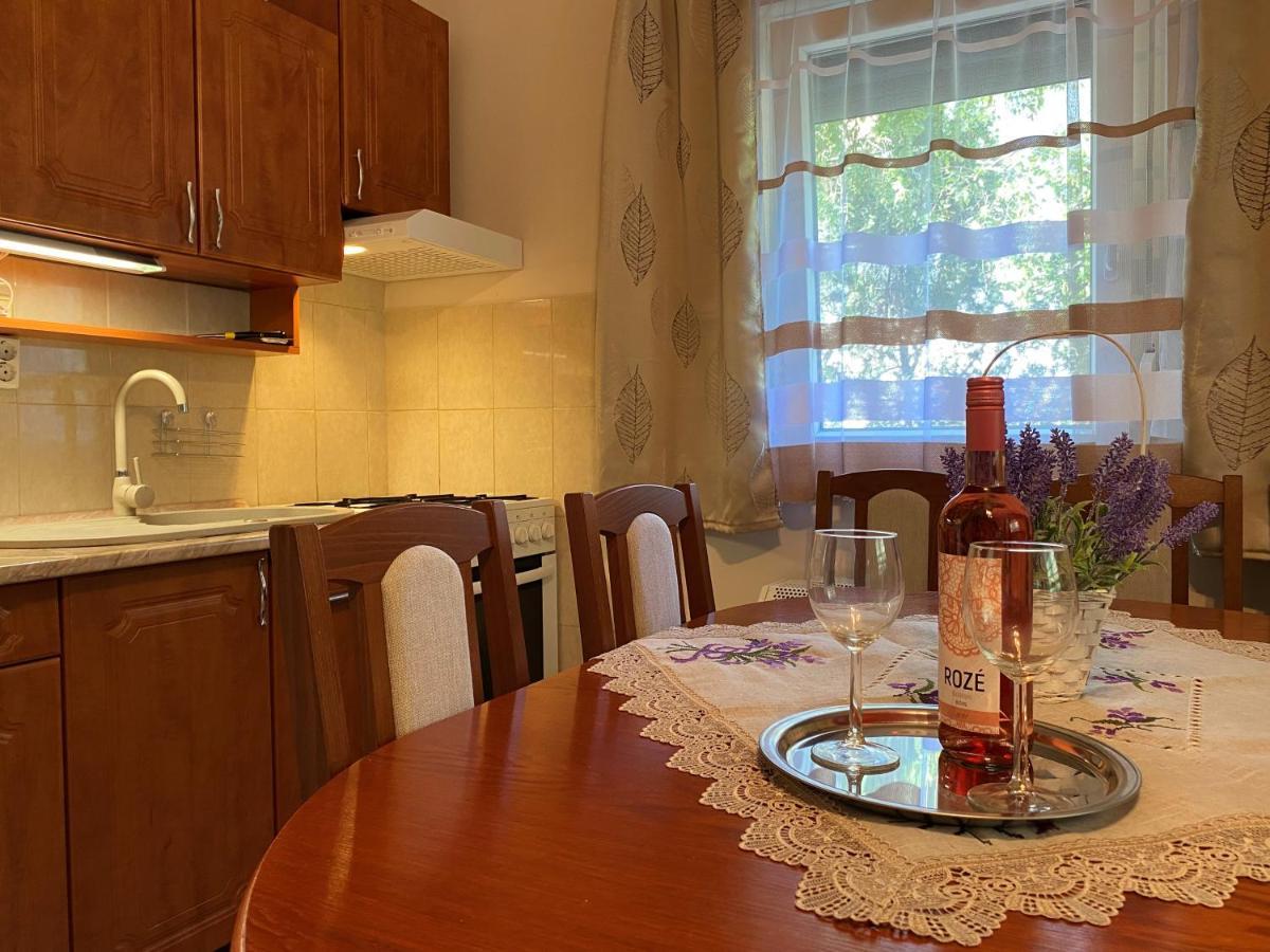 Sommer Ferienhaus Balatonszarszo Exteriör bild