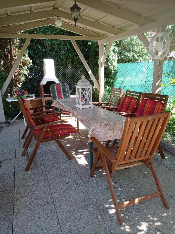 Sommer Ferienhaus Balatonszarszo Exteriör bild
